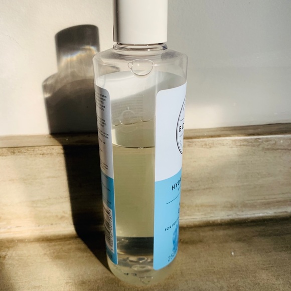 Botanics Cleanser - Picture 2 of 2